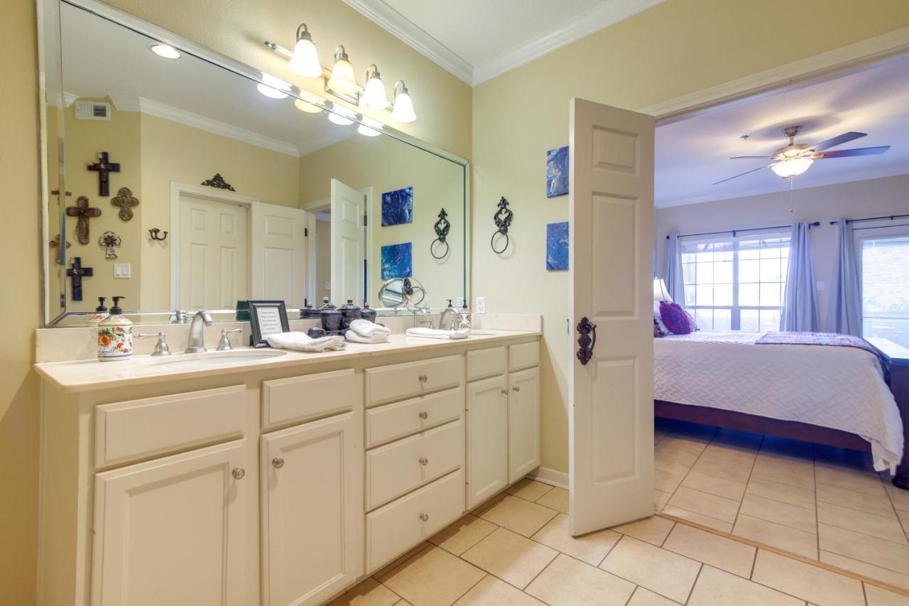 Lakefront Lago Vista Condo With Resort Amenities! 外观 照片